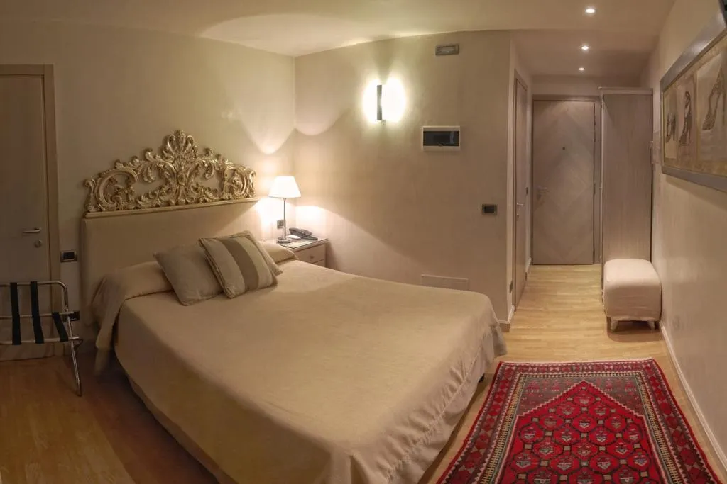 DOUBLE SINGLE USE CLASSIC Room, Liassidi Palace, Venice