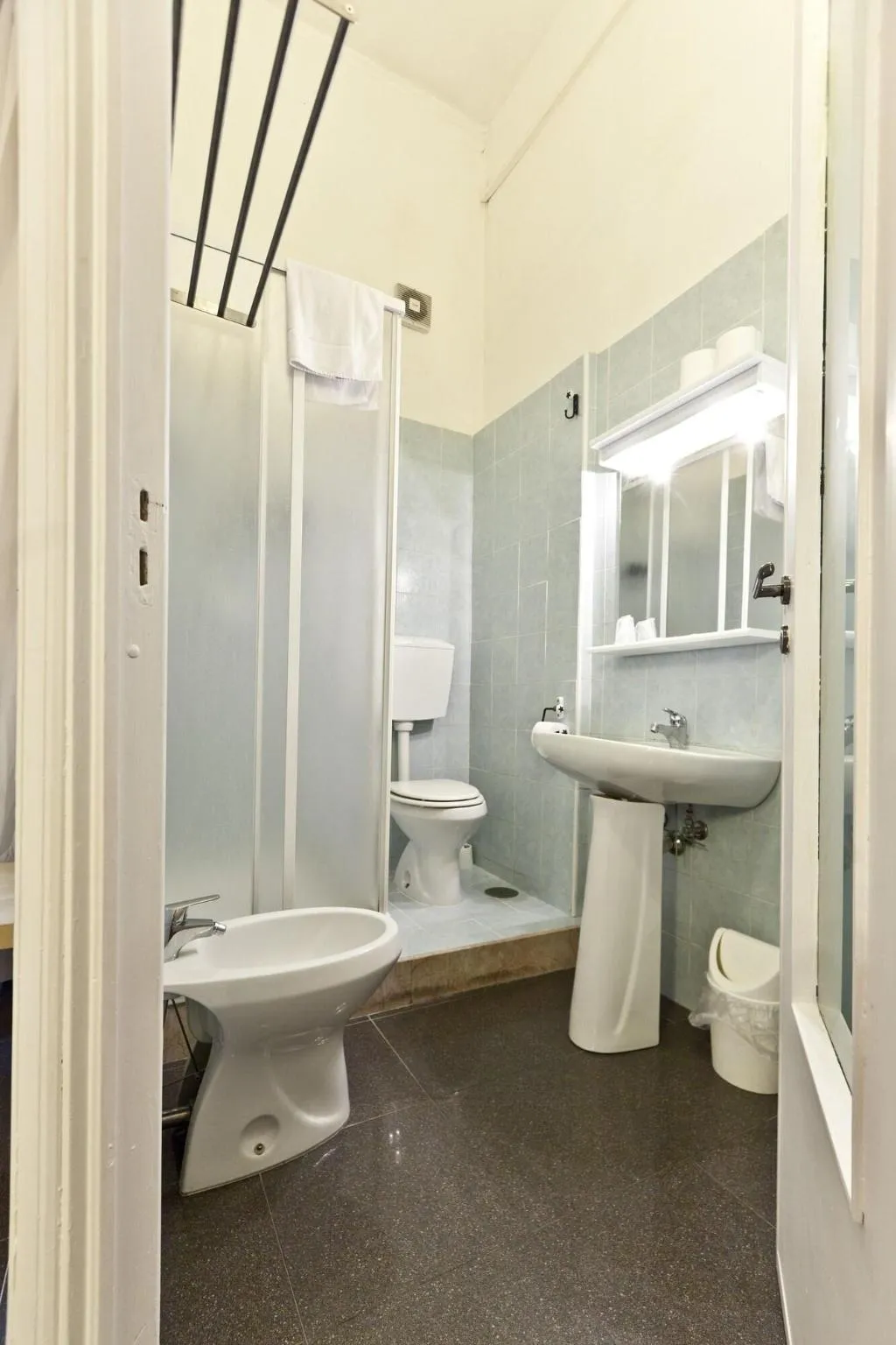Room, Medinaples, Naples