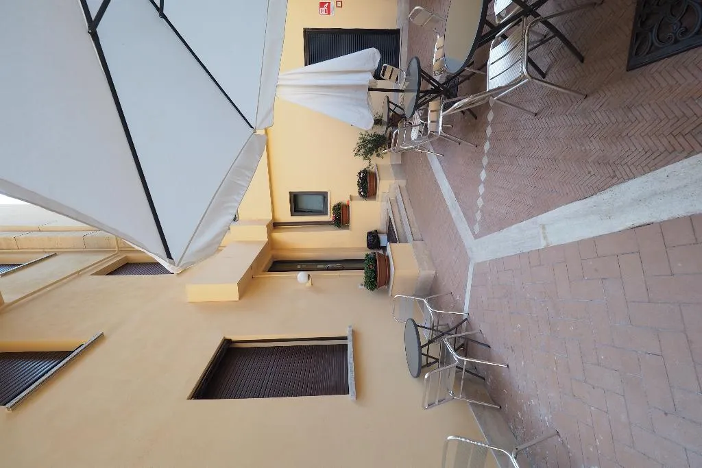 Terrace, Osimar, Rome