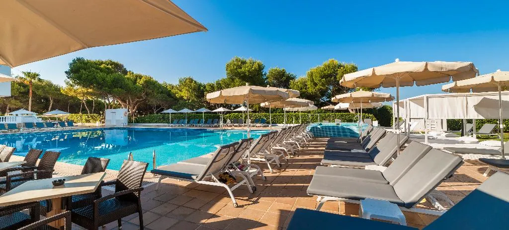 Pool, Globales Lord Nelson, Menorca