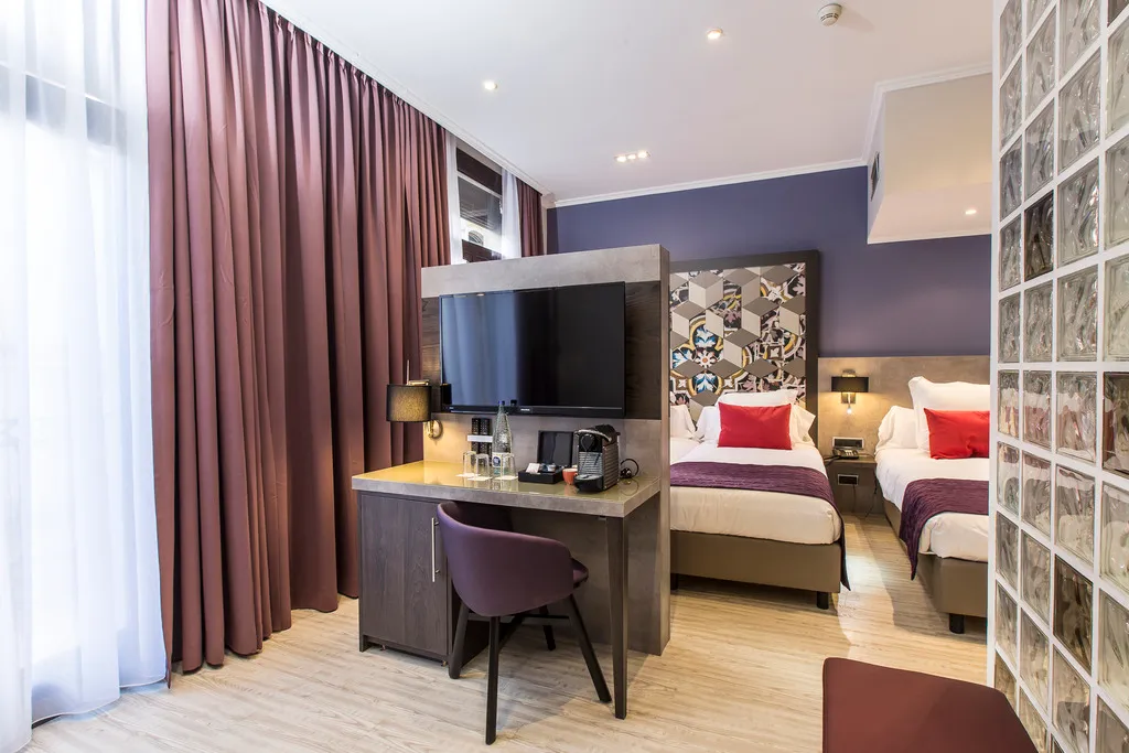 Double or Twin DELUXE Room, Leonardo Hotel Las Ramblas, Barcelona