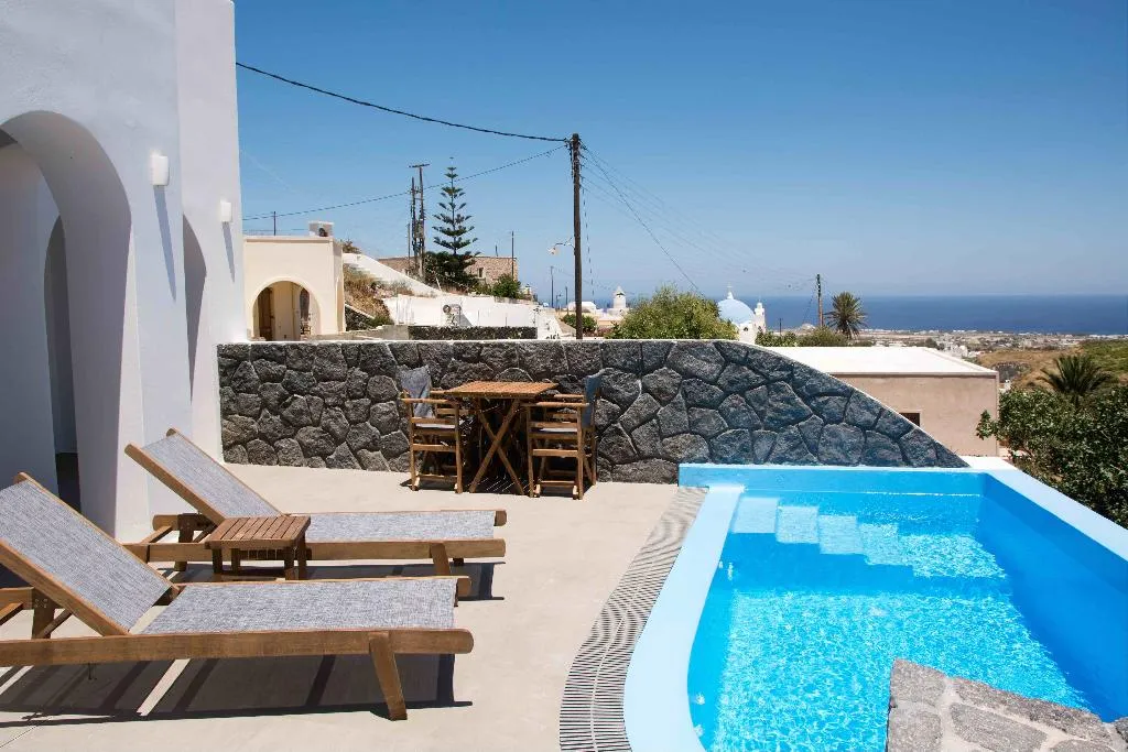 SUITE WITH PRIVATE POOL Room, Amphitrite Suites Santorini, Santorini
