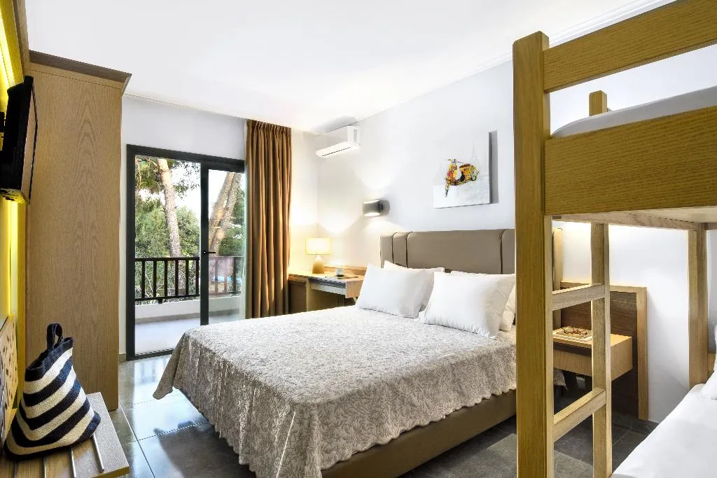 DOUBLE BUNK BED Room, Philoxenia Hotel, Halkidiki