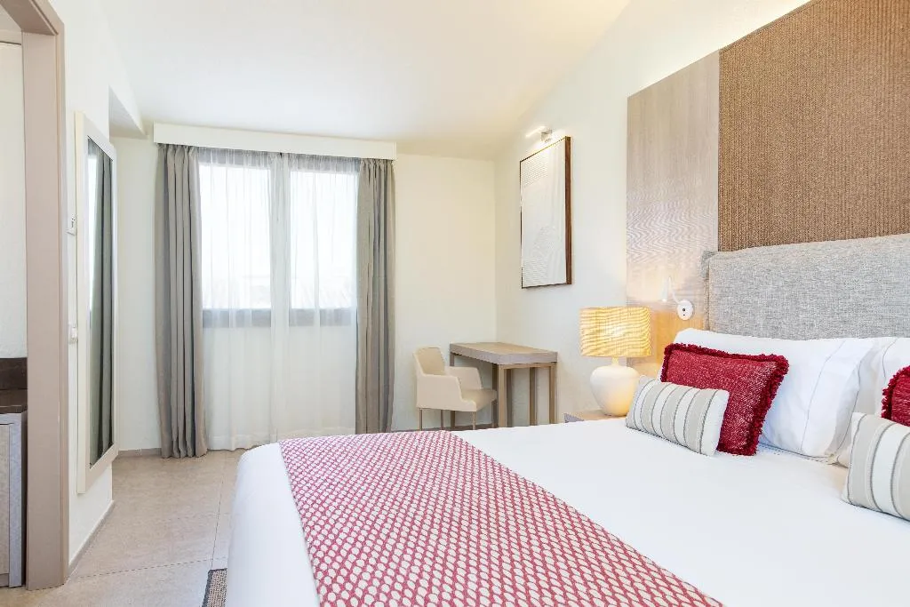 DOUBLE DELUXE KING BED Room, Mangia's Santa Teresa Sardinia, Curio Collection, Olbia