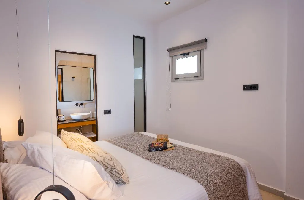 SUITE TWO BEDROOMS Room, Agali Houses, Santorini