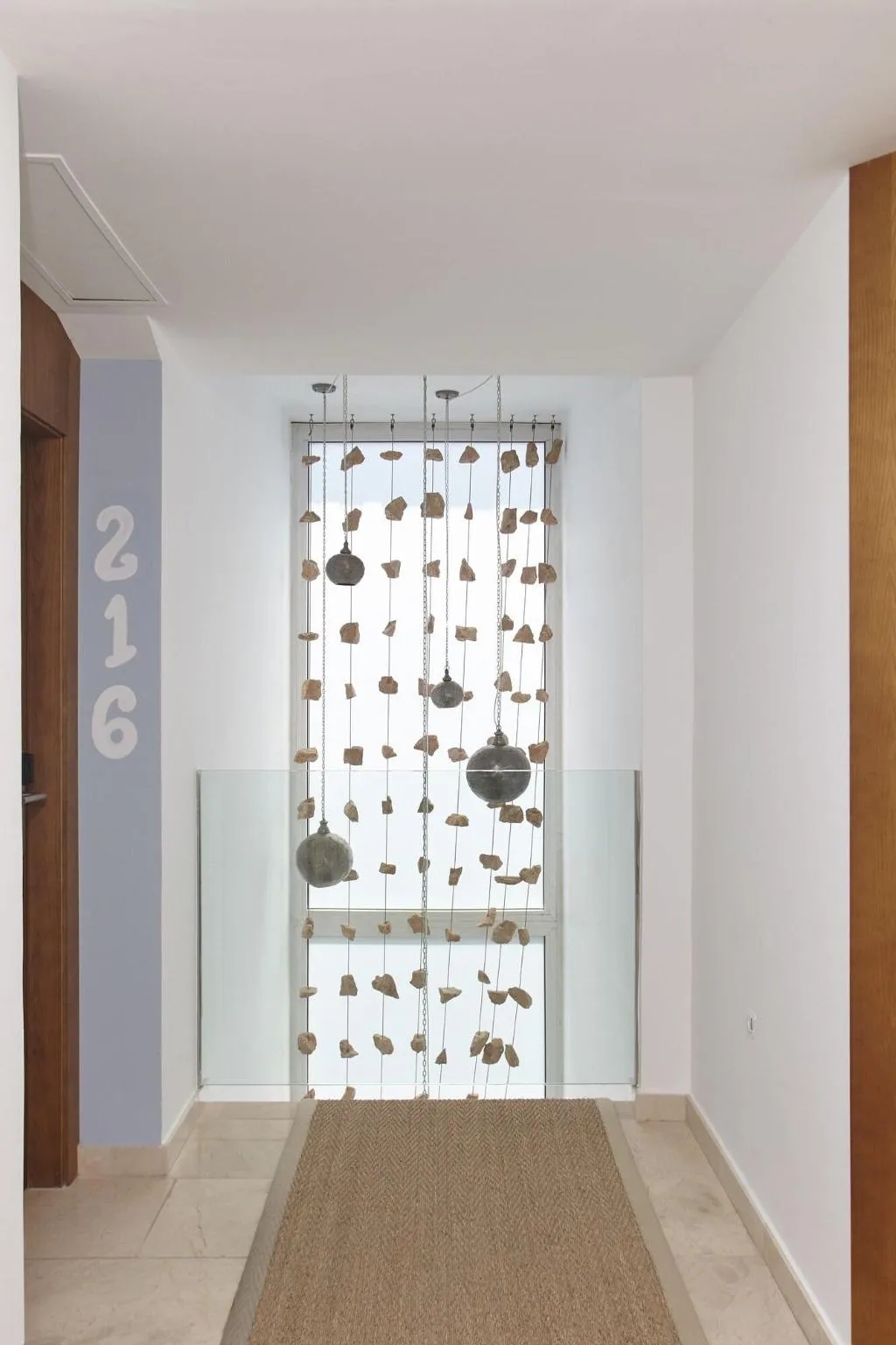 Lobby, Castavi, Ibiza