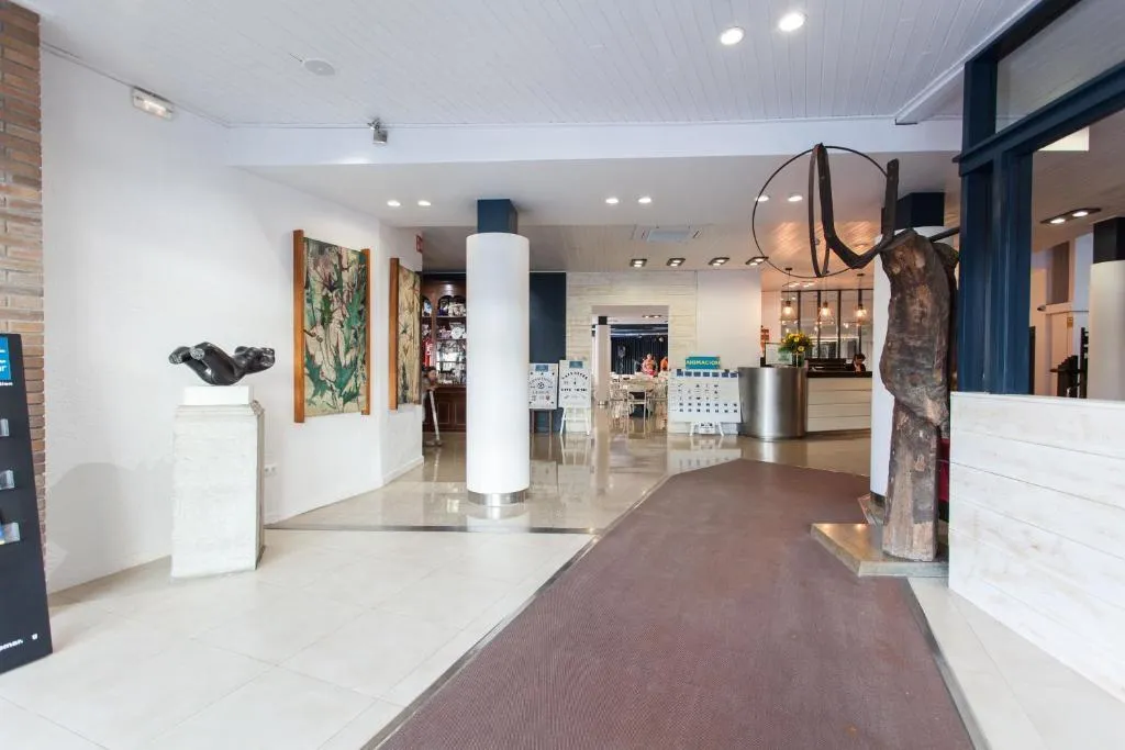 Lobby, Xaine Park, Costa Brava
