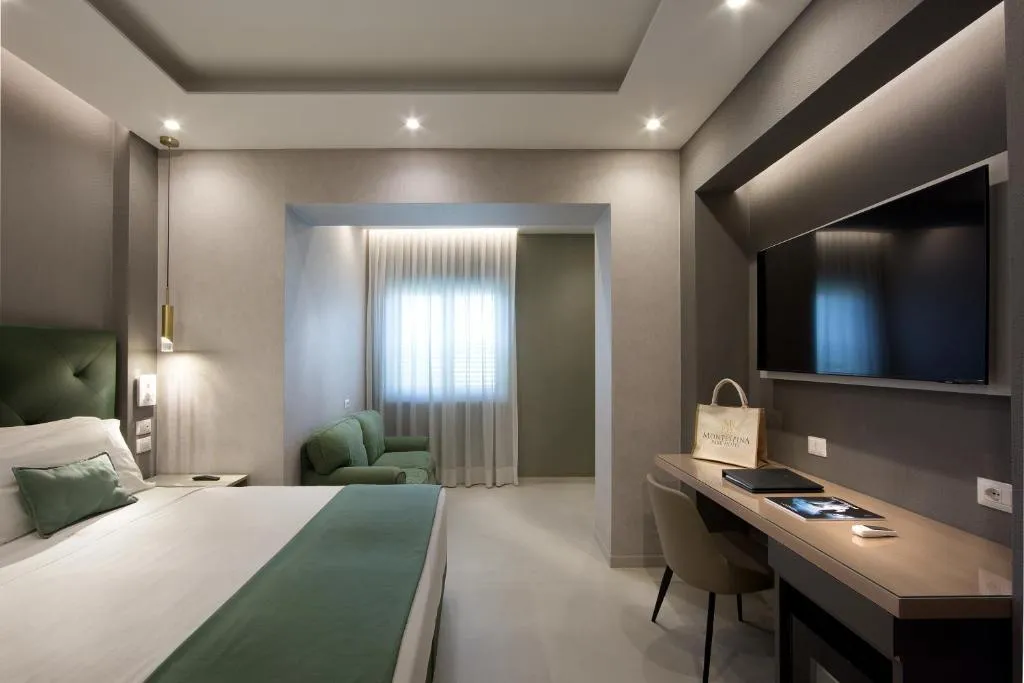 Double or Twin DELUXE Room, Montespina Park Hotel, Naples