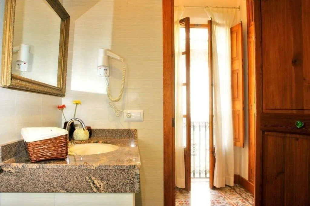 Room, Can Abril, Majorca