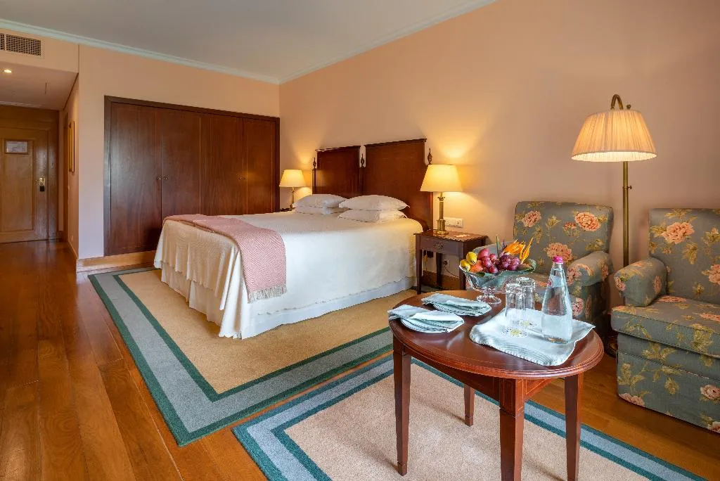 Double or Twin GARDEN VIEW Room, Quinta Jardins do Lago, Madeira