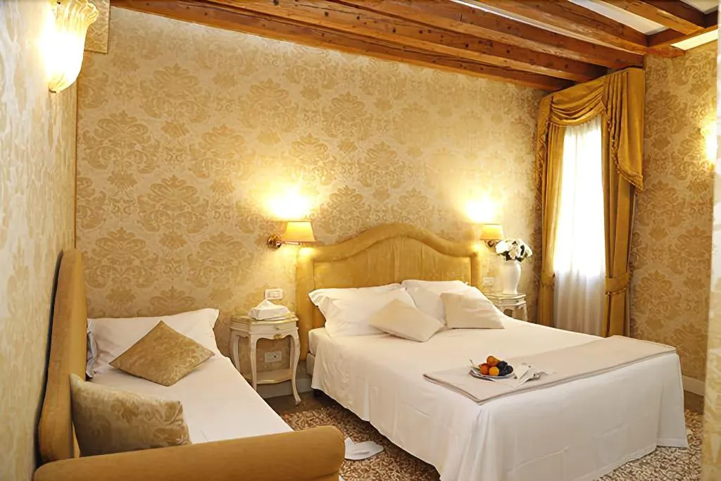 Room, Ca Furlan, Venice