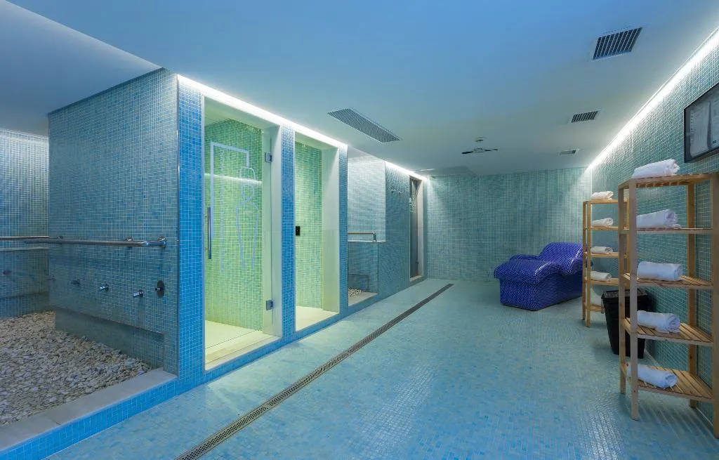 Sports and Entertainment, Axor Barajas, Madrid