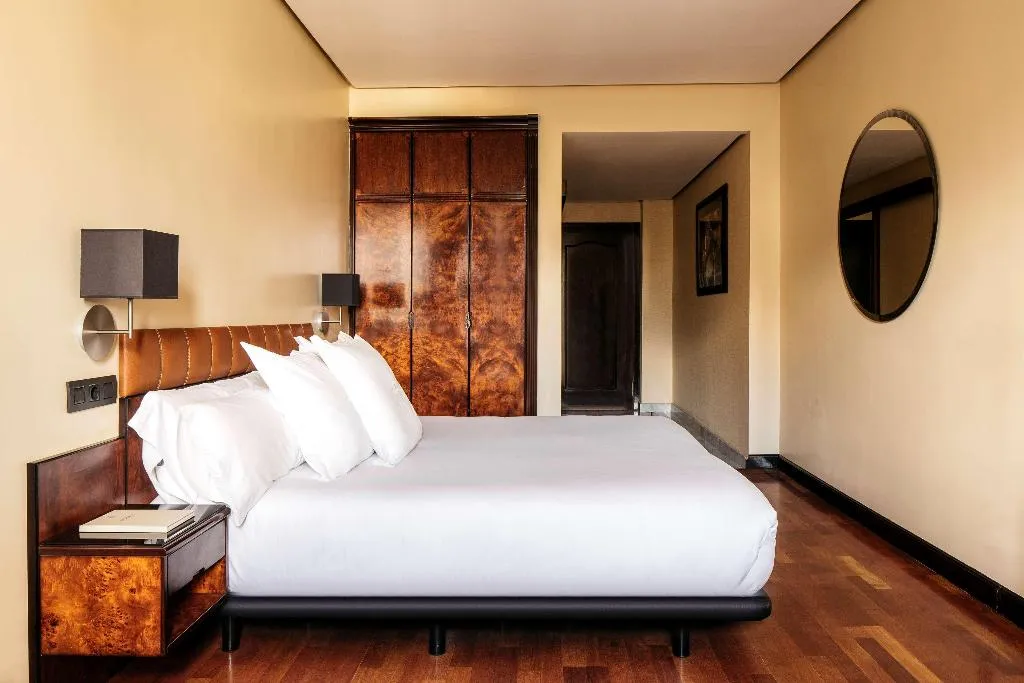 DOUBLE SUPERIOR WITH VIEWS Room, Hotel Villa Real, Madrid