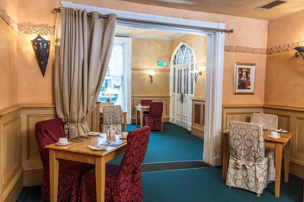 Restaurant, The Lansdowne Hotel, Dublin