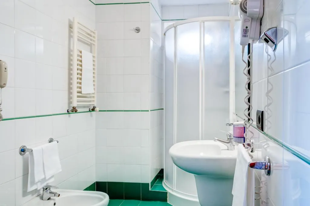 SINGLE STANDARD Room, Antares, Catania