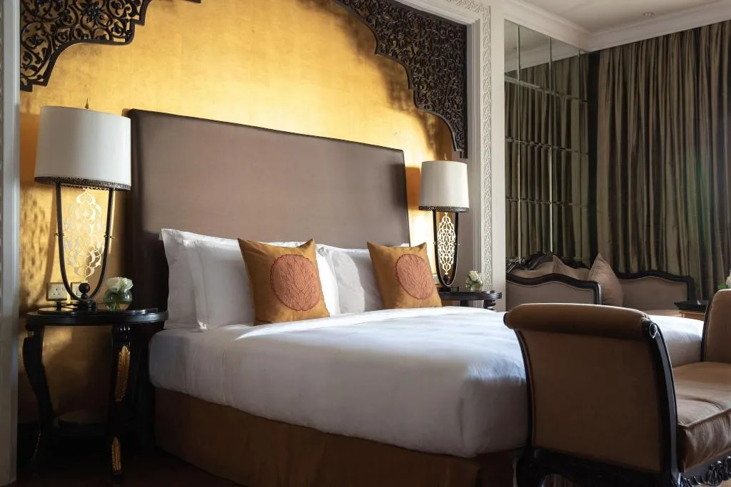 DOUBLE CLUB SEA VIEW Room, Jumeirah Zabeel Saray Dubai, Dubai