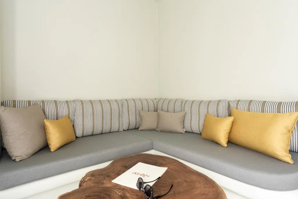JUNIOR SUITE WITH JACUZZI Room, Aeon Suites by Mr and Mrs White, Santorini