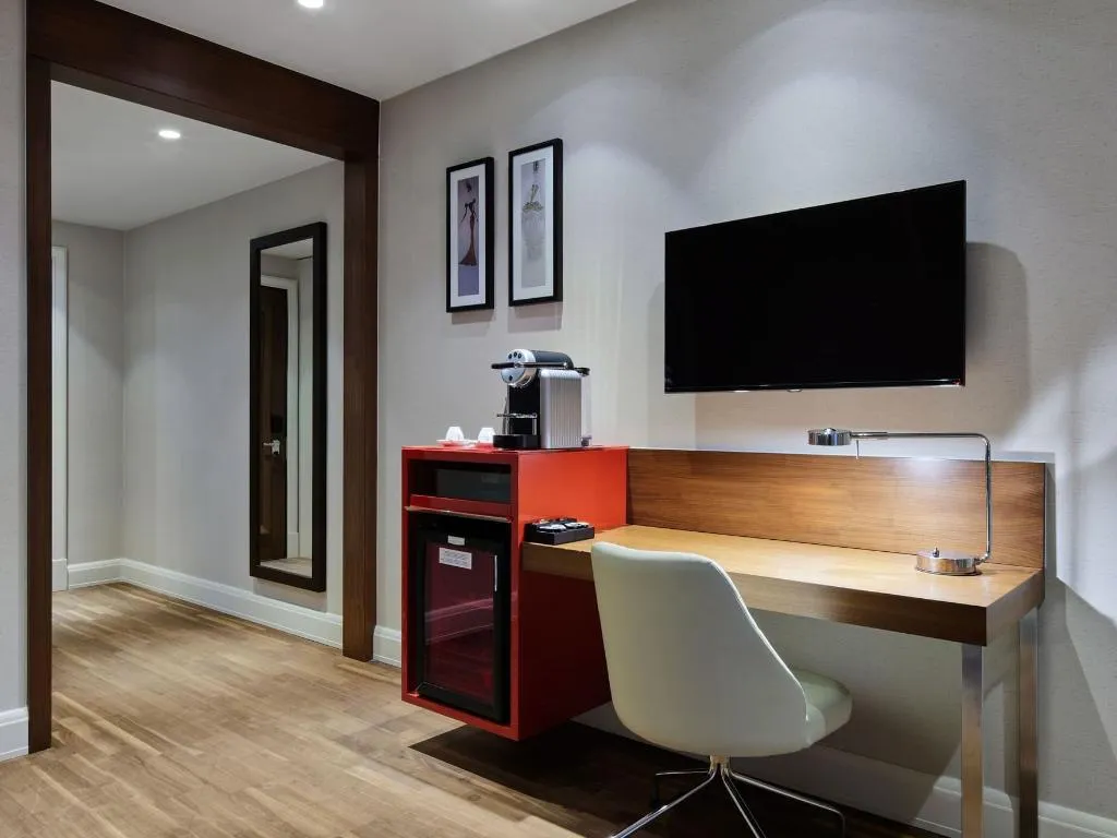 SUITE DUPLEX Room, Titanic Gendarmenmarkt Berlin, Berlin