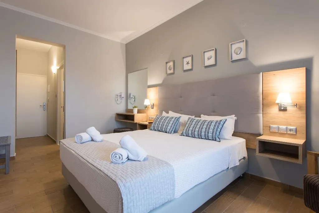 Double or Twin DELUXE Room, Georgioupolis Beach Hotel, Crete