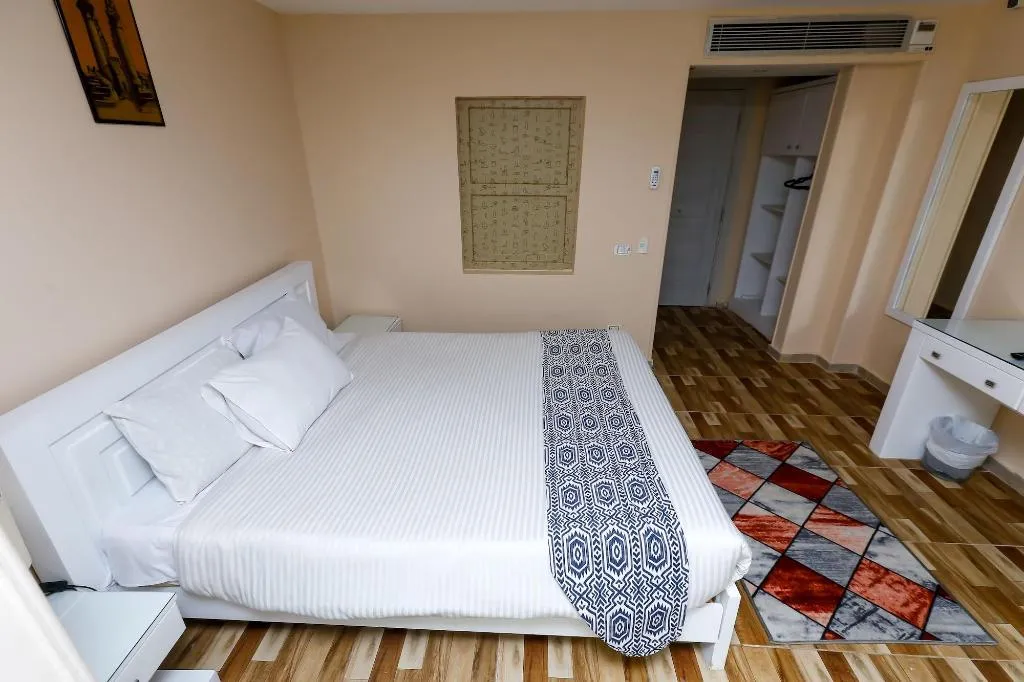 Room, Turquoise Pyramids Hotel, Cairo