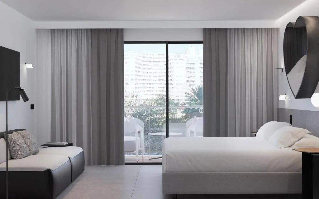 JUNIOR SUITE QUEEN SIZE BED Room, HM Jaime III, Majorca