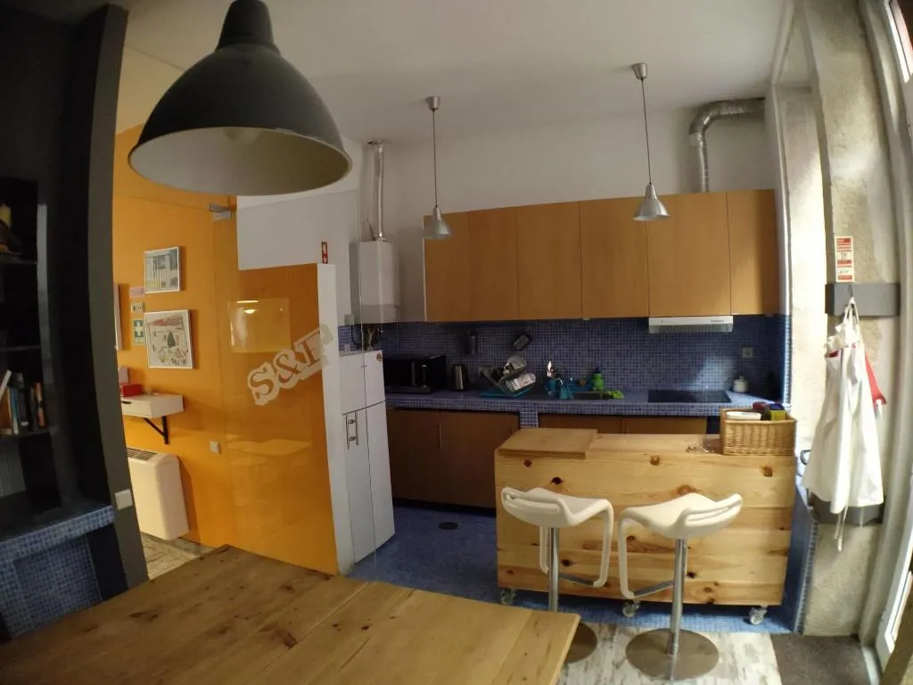 Room, Sardines And Friends, Porto