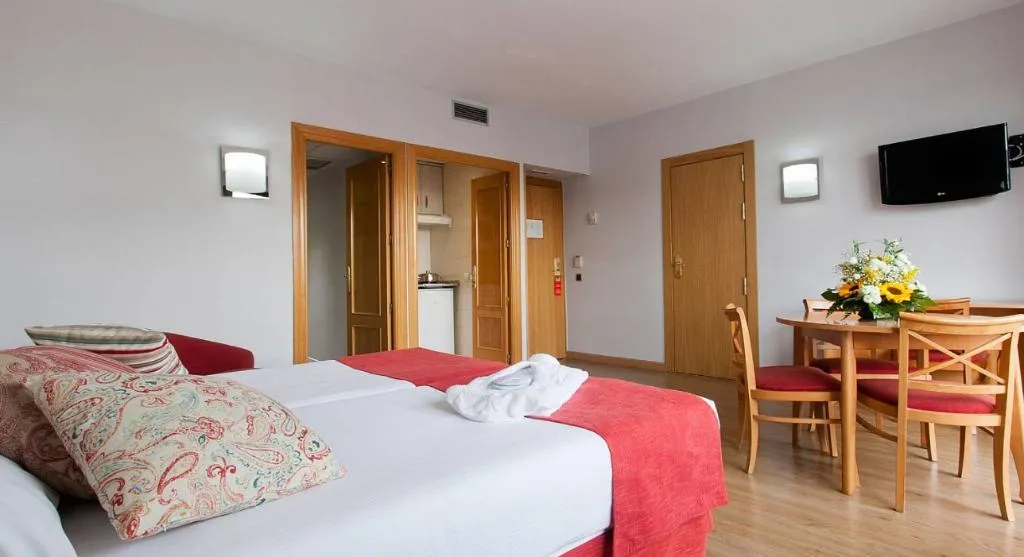 Room, Muralto Madrid Princesa, Madrid
