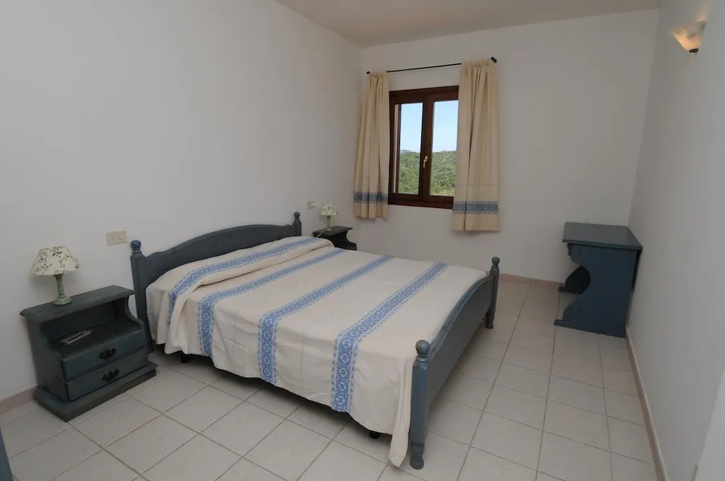 APARTMENT CAPACITY 6 TWO BEDROOMS Room, Vallemare Residence E Residenza, Olbia
