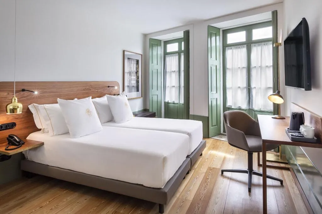 Room, One Shot Aliados Goldsmith, Porto