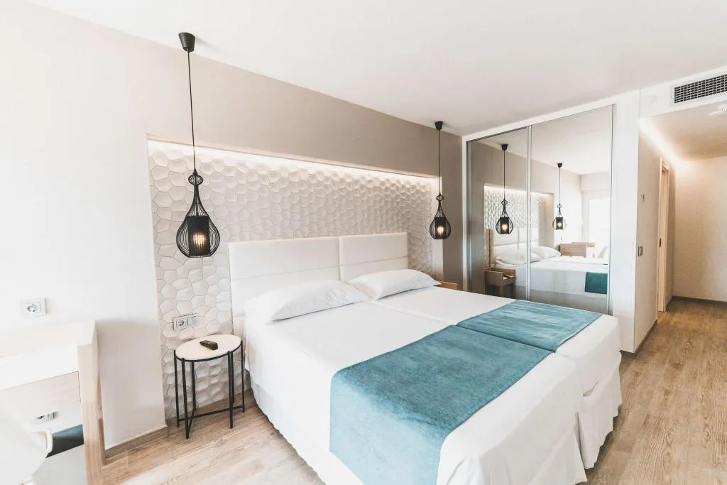 DOUBLE DELUXE SEA VIEW Room, El Corso, Ibiza