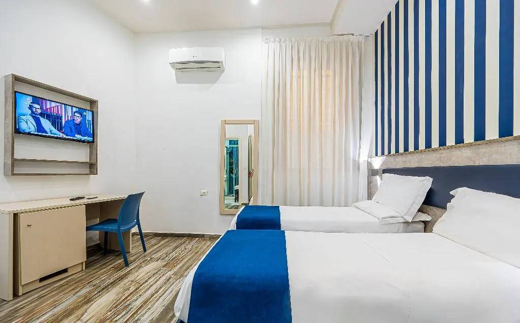 Room, Napoli'S Gold, Naples