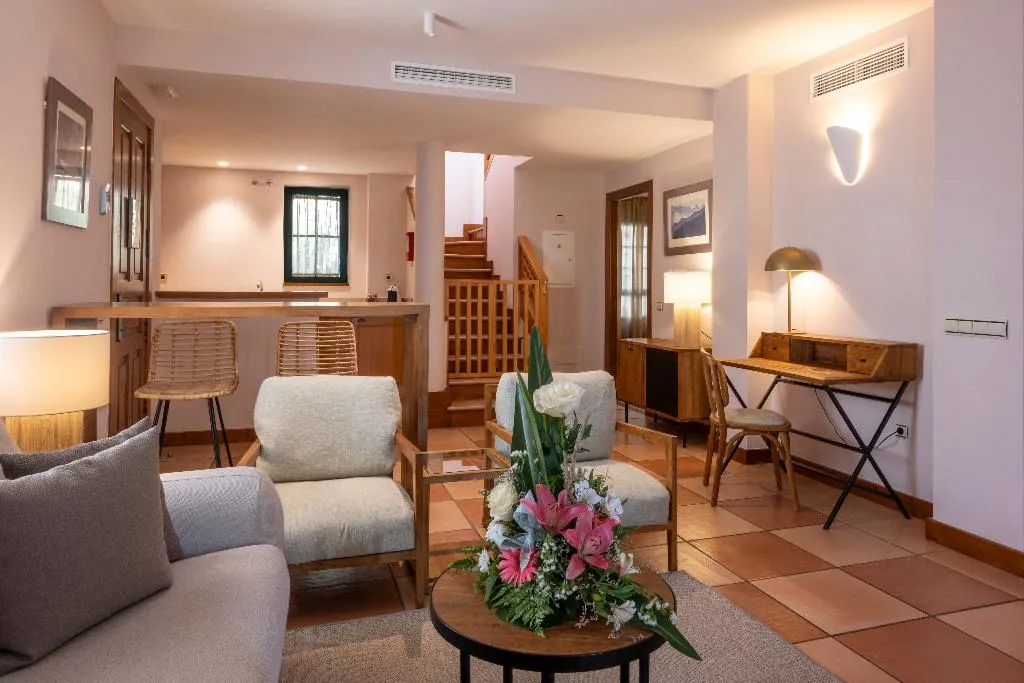VILLA CAPACITY 6 THREE BEDROOM Room, Hotel Suite Villa María, Tenerife