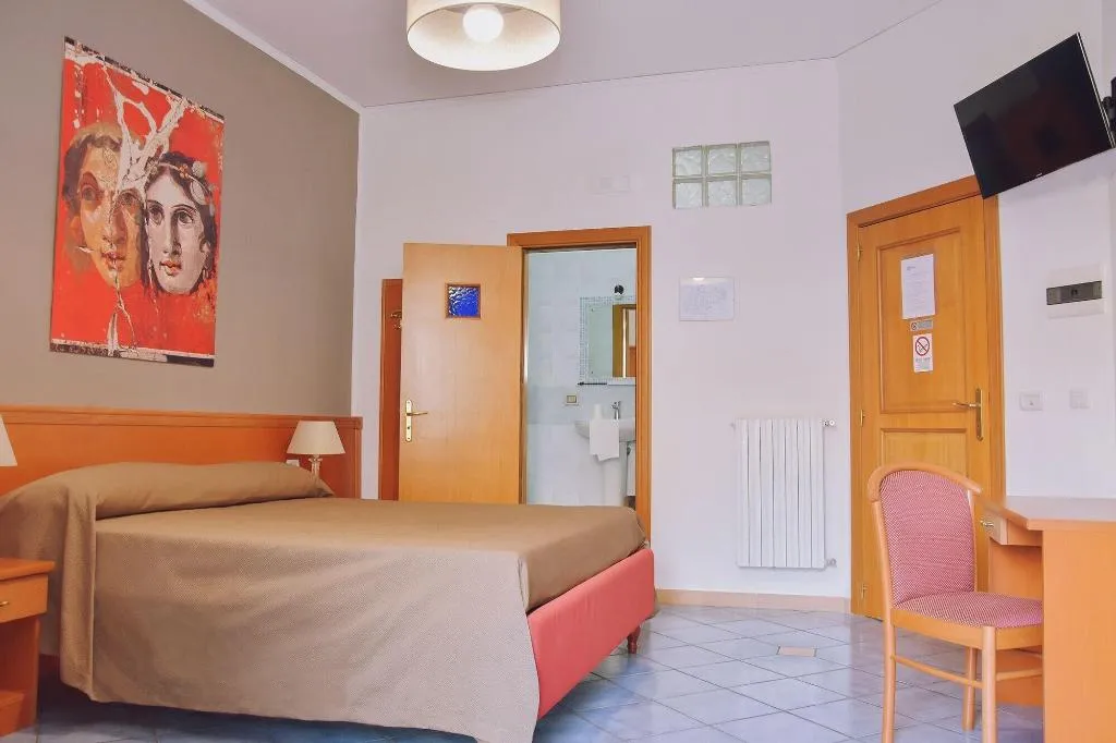 Room, Hotel Piccolo Sogno, Naples