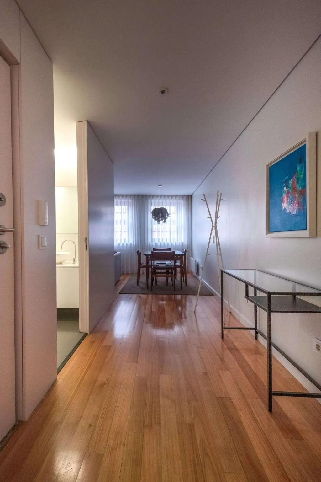 Room, Domum, Porto