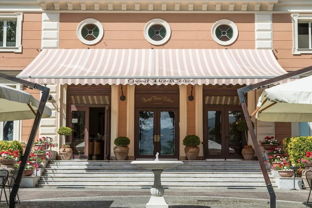 Lobby, Grand Hotel Telese, Naples