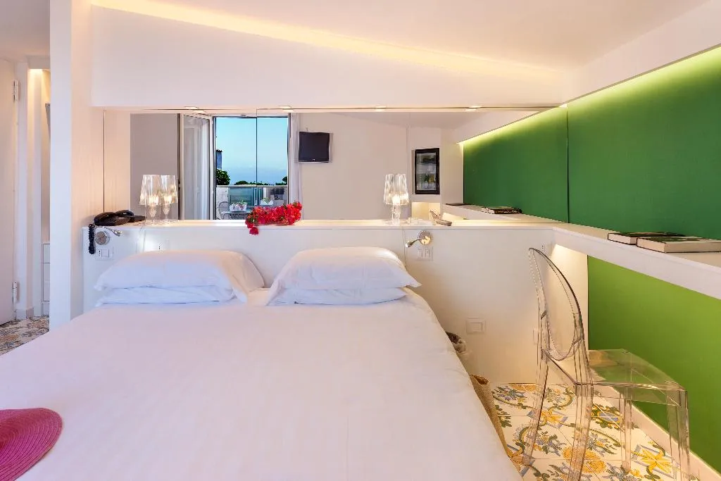 Double or Twin WITH VIEWS Room, Hotel Alpha, Naples