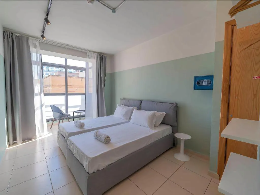 Room, Euro Guesthouse, Malta