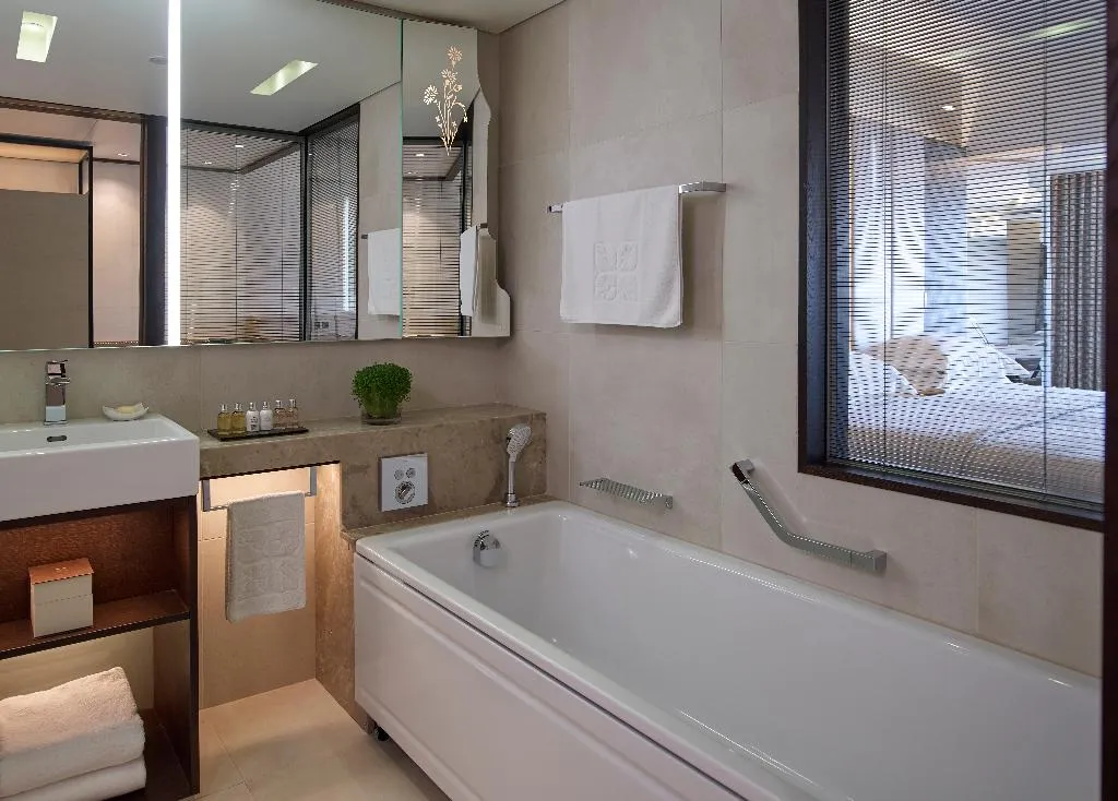 TWIN SUPERIOR Room, Four Seasons Hotel, Cyprus