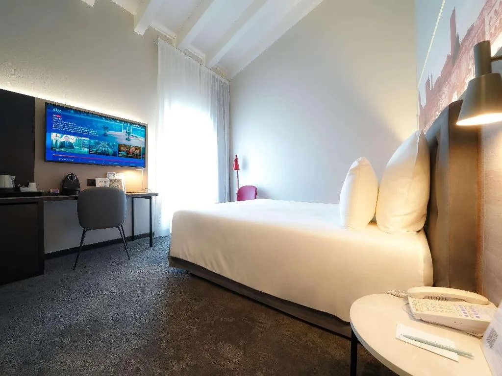 DOUBLE PREMIUM Room, Mercure Bergamo Centro Palazzo Dolci, Milan