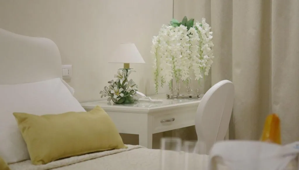 Room, Hotel Renaissance, Florence