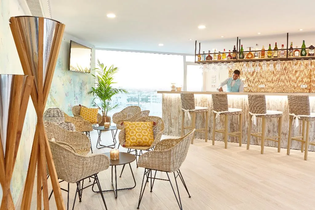 Bar, Universal Hotel Perla, Majorca