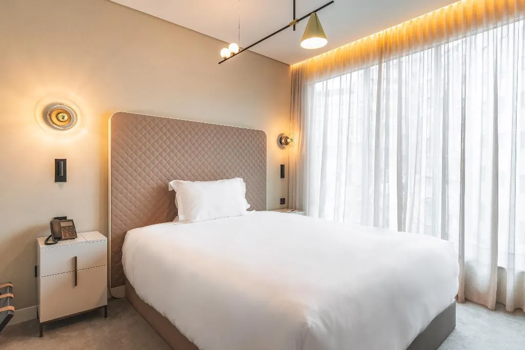 Double or Twin STANDARD Room, Luster Hotel, Lisbon