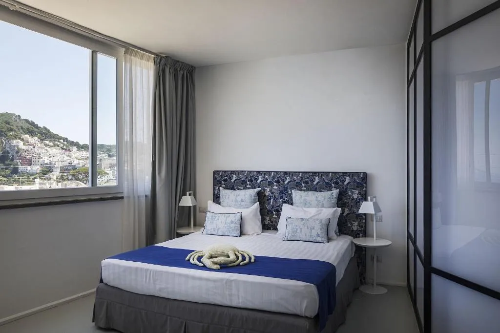 DOUBLE SUPERIOR SEA VIEW Room, Villa La Pergola Capri, Naples