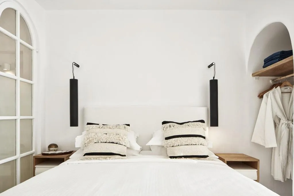 Room, Heavens Edge by Mr and Mrs White, Santorini
