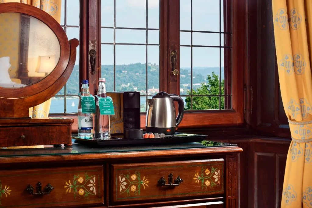 SUITE LAKE VIEW Room, Castello Dal Pozzo, Milan