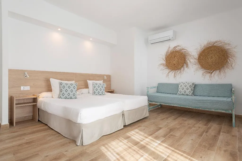 APARTMENT ONE BEDROOM Room, Villa Real Club Apartments, Majorca