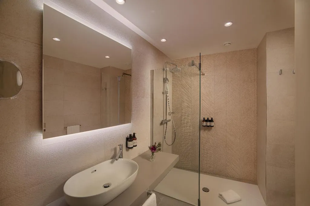 Double or Twin STANDARD Room, NH Milano Corso Buenos Aires, Milan