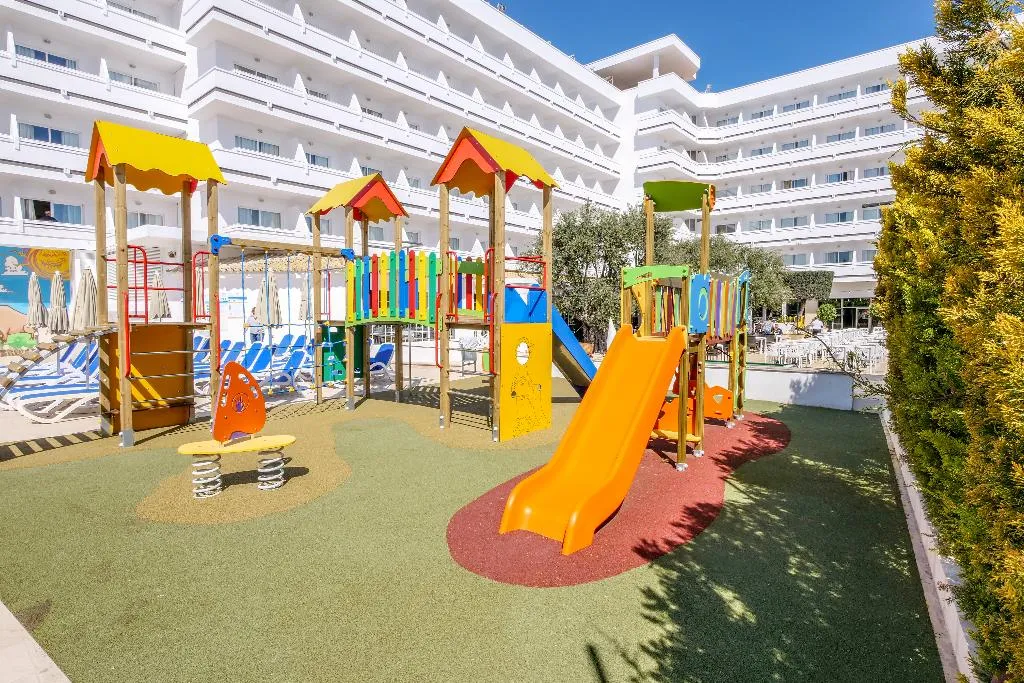 Sports and Entertainment, Hotel Condesa, Majorca