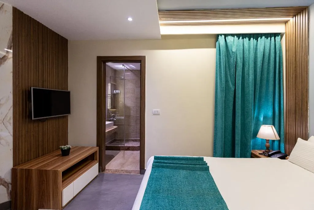 SINGLE STANDARD Room, Pyramids Yard Hotel, Cairo