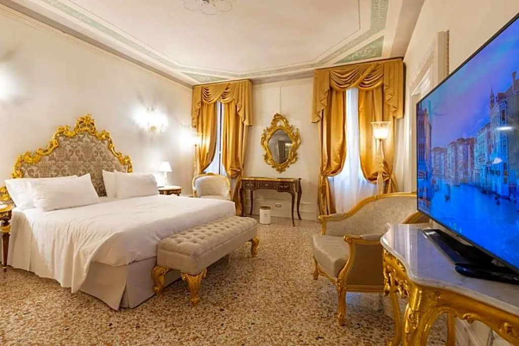 SUITE CLASSIC Room, Cà Bonfadini Historic Experience, Venice